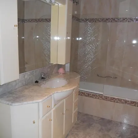 Apartment Grosszuegige Mit Grosser Dachterrasse *